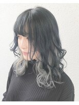 シェリ ヘアデザイン(CHERIE hair design) インナーカラーホワイト×ネイビーブルー☆
