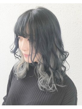 シェリ 天神(CHERIE) インナーカラーホワイト×ネイビーブルー☆