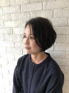 ピリオド(period.) 大人かわいい/前下がりショートボブ/センターパート