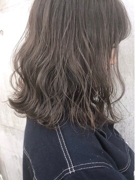 トリップ 大名(Trip) ふんわりミディ×ラベンダーベージュ