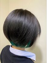 アズールサン 草加西口店(azule-sun)&nbsp;ボブ　インナーカラー×クリスマスカラーの緑　[草加駅西口]