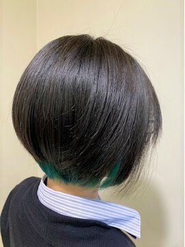 アズールサン 草加西口店(azule-sun) ボブ　インナーカラー×クリスマスカラーの緑　[草加駅西口]