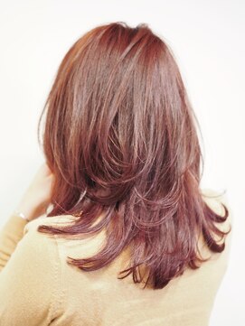 ビュートリアム 梅田(BEAUTRIUM) レイヤーカット/小顔カット/ミディアム/30代/40代/50代/梅田