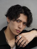 フィフス トウキョウ (fifth TOKYO)&nbsp;メンズマッシュウルフセンターパート波巻きパーマメンズカット