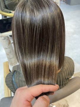 クロムス 梅田茶屋町店(clomus) うる艶酸性ストレート