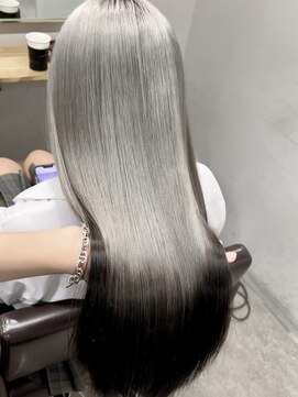 ユウル 横浜(juhl.) シルバーカラー/ケアブリーチ/ブリーチ/ツートンカラー/裾カラー