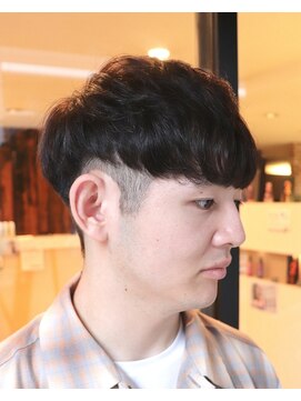 カズ 中津店(KAZU) メンズヘア　ニュアンスパーマ 刈り上げマッシュ 茨木市