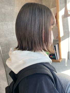 ガーデンヨコハマ(GARDEN YOKOHAMA) 切りっぱなしハイトーン外ハネボブホワイトグレージュブリーチ