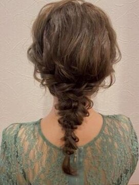 ショコラ ナンバ(Chocolat NAMBA) #編みおろしヘアアレンジ #お呼ばれヘア