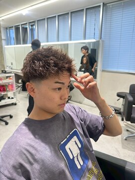 メンズサロン キング 高槻店(Men’s salon K!ng) 波巻きツイストスパイラルパーマ/フェザーパーマ/眉毛/メンズ