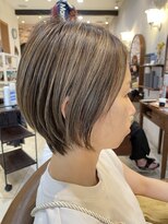 ヴィアンカ(Vianca)&nbsp;大人ショート×グレージュハイライト