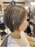 大人ショート×グレージュハイライト