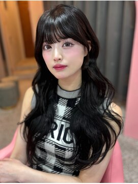 ボタン シブヤ(VOTAN SHIBUYA) ブラック/水素カラー/韓国ヘア/渋谷/レイヤー/顔まわり