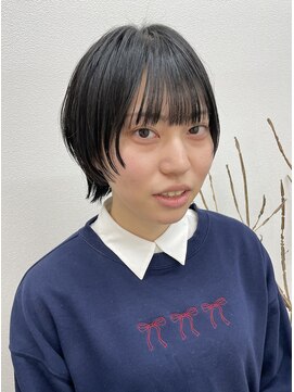 20代30代40代前下がり耳掛けショートボブ丸みウルフ◎