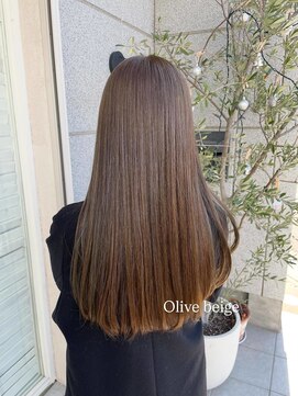 オリーブベージュカラー