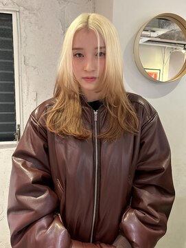 ケアブリーチ　デザインカラー　ローレイヤールーツカラー