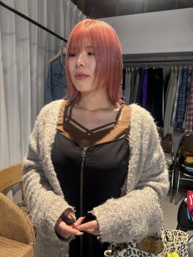 ニュード(niud) ピンクカラー