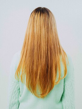 キリカ 中野(KIRIKA) センター分けロング  バック【amble中野】