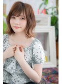 グラデーションカラー＆シースルー前髪のくせ毛風外ハネミディa