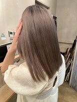 エイミーバイアフロート(amie  by afloat)&nbsp;＊ ケアブリーチで繋げるプラチナグレージュ