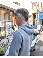 ヒカリス 東三国(HIKARIS) 笑顔溢れるモヒカン/ロック/グレーカラー/ツーブロック