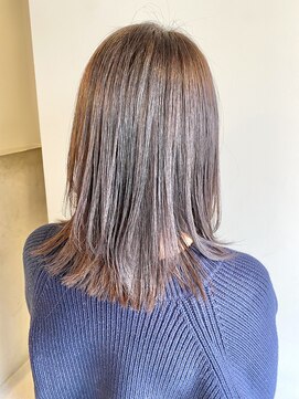 エミイ 鎌倉(eMii.) オイルストレートレイヤーカット20代30代40代