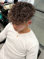 イーラ(era) スペインカールパーマ/メンズ/刈り上げ/眉毛/ツイスト