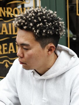 プロショップウェーブ セカンド(PRO SHOP WAVE II) スペインカール/プードルパーマ/メンズパーマ/ニュアンスパーマ