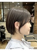〔岩田莉奈〕ハイライトで白髪ぼかし★くびれショートボブ　新宿