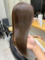 ディーエックス ウエスト(Dxxxx WEST)&nbsp;艶感ベージュ［韓国/顔周りカット/イルミナカラー］