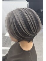 ロエ 元町店(Loe) 【白髪ぼかし】分け目の白髪が気になるならアンブレラカラー