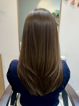 【マリコ】レイヤーカット/オリーブグレージュ／透明感カラー