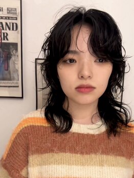 ニコ(HAIR DESIGN ROOM nico)の写真/スライドカット×パーマで、抜け感のある自然な仕上がりに