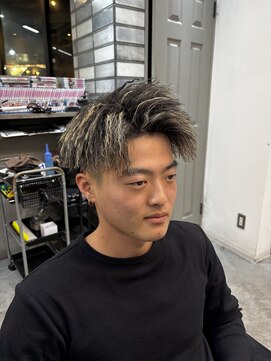 エイト 博多店(EIGHT hakata) ツイスト金メッシュ