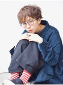 マッシュショートカーキグレージュ大人かわいいフェザーバング
