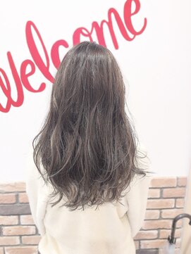 ルーツ(Root) 美髪　透明感アッシュグレージュ