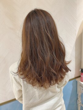 ロンド ストラーダ 心斎橋(Lond strada) 【津賀 涼】ショートグレージュカラーボブウルフココアベージュ