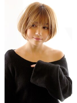 レウナ 外苑前(Reuna) 20代30代40代大人可愛いひし形ショートボブ 小顔ボブ