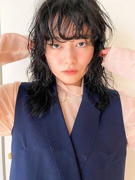 ダンボ(DUMBO) 雰囲気を変えたいならウェーブパーマ