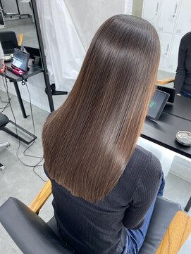 リヴ(LIV) 酸性髪質改善トリートメント［箕面/髪質改善/白髪ぼかし］