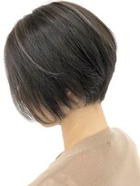 ルートエイチ 市川(Root H) ダブルカラーミルクティーベージュインナーカラーショートボブ