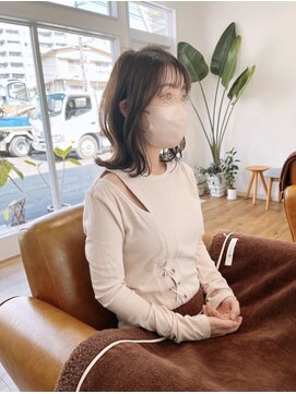 コムヘアー(COM HAIR) ボブ。オリーブブラウン。