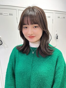 アッシュ 下北沢店(Ash) ミディアムレイヤーのくびれヘア
