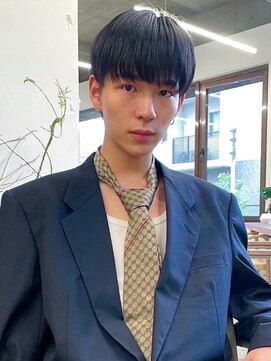 ノーイェス(NOYES) 暗髪マッシュショート