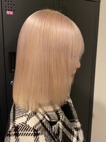 ベレーザ 渋谷(BELEZA)&nbsp;11771艶髪ホワイトブロンド切りっぱなしボブ韓国マロンベージュ