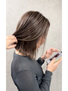 レディアル 大宮(REDEAL ope.) 【ハイライト】ベージュハイライトバレイヤージュ