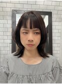 レイヤーミディアム×ラウンドぱっつん前髪