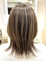 アズール 草加(azule)&nbsp;ハイライトカラー　ブリーチ　白髪カバー