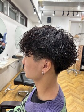 アイトーキョープラスシー 横浜(AI TOKYO+Sea) MEN’S横浜/マッシュ/ルーズパーマ/シャドウパーマ/高島町