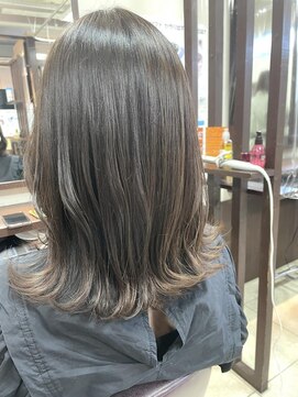 シファ(sifa) ロブ×外ハネ×オリーブカラー